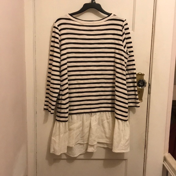 Adorable Black & White Striped Dress🖤 - Picture 5 of 5